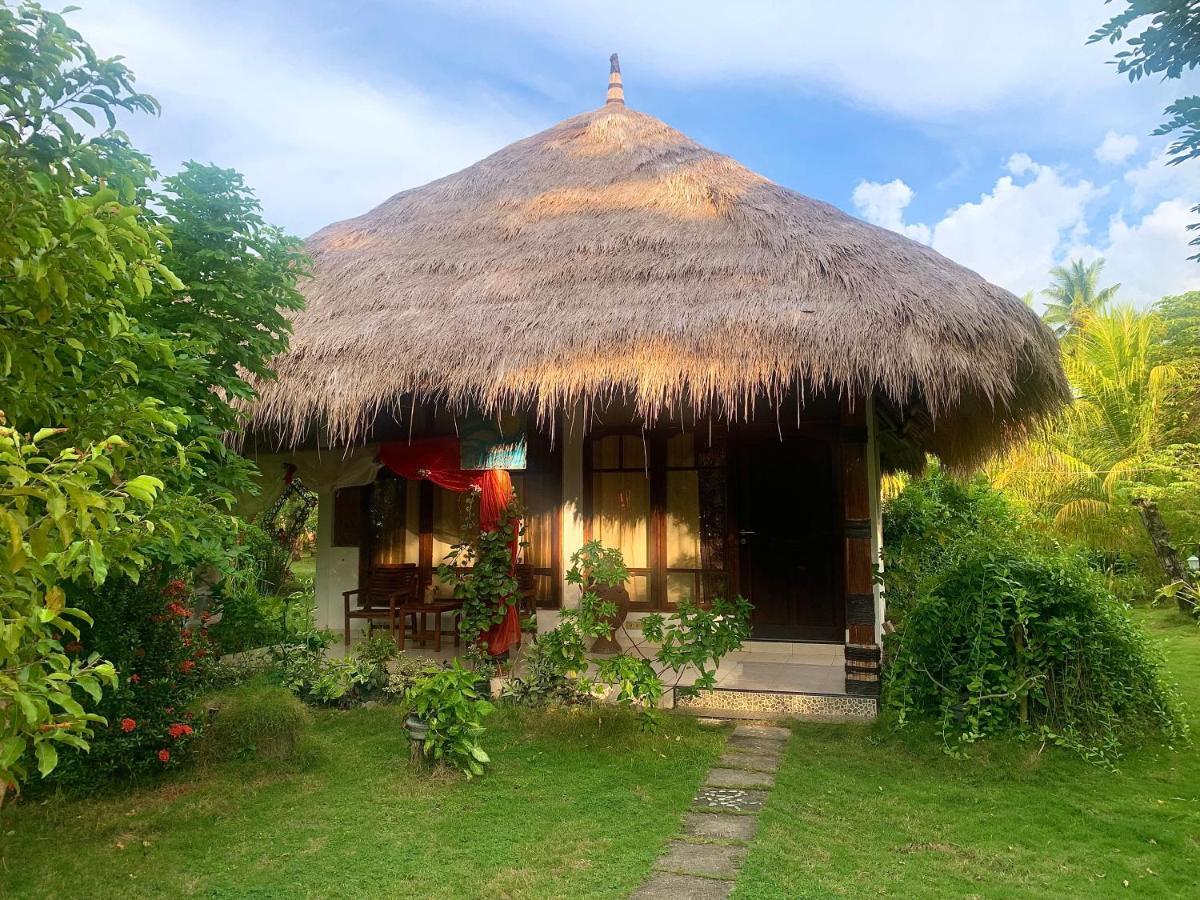 Budi Sun Resort Maumere Eksteriør bilde