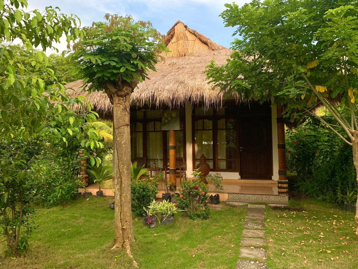 Budi Sun Resort Maumere Eksteriør bilde