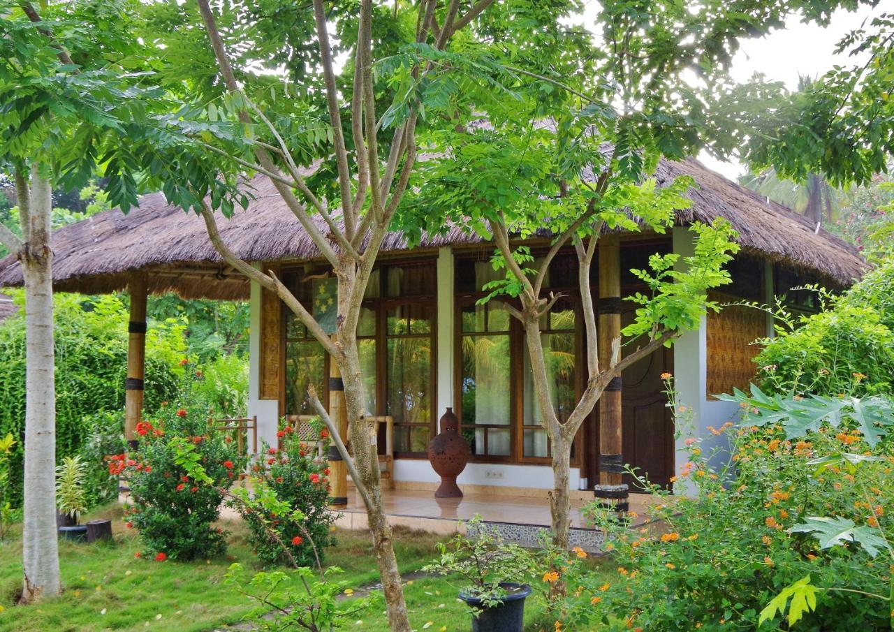 Budi Sun Resort Maumere Eksteriør bilde