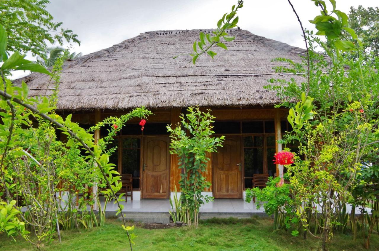 Budi Sun Resort Maumere Eksteriør bilde